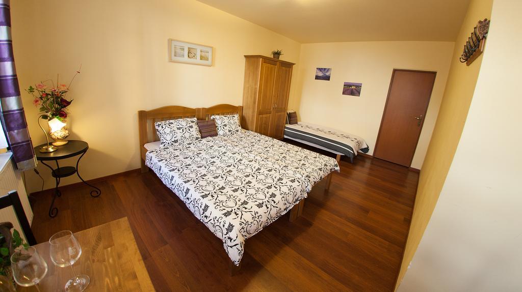 Penzion Zatisi Mikulov Room photo