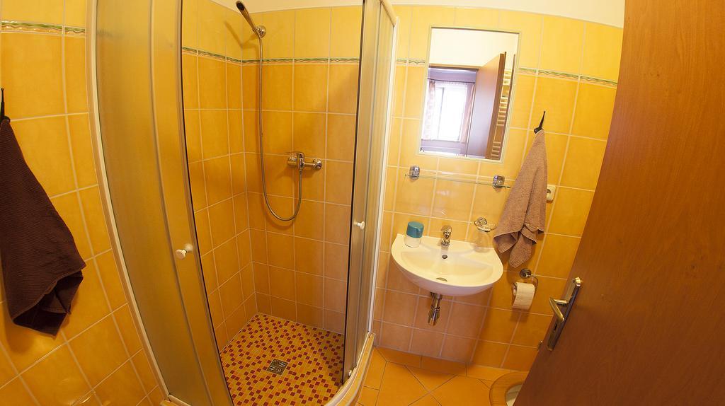 Penzion Zatisi Mikulov Room photo